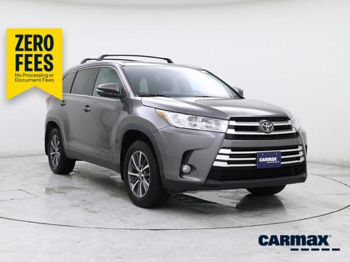 Gray 2019 Toyota Highlander XLE