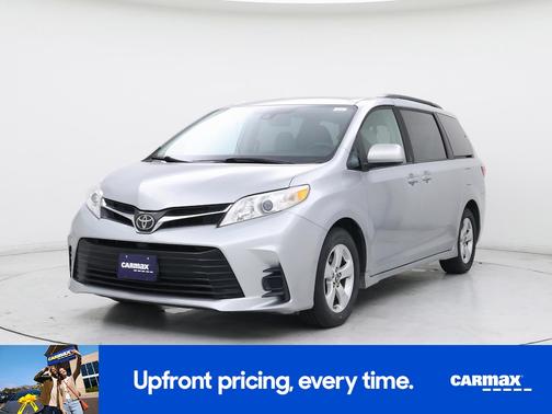 2019 Toyota Sienna LE