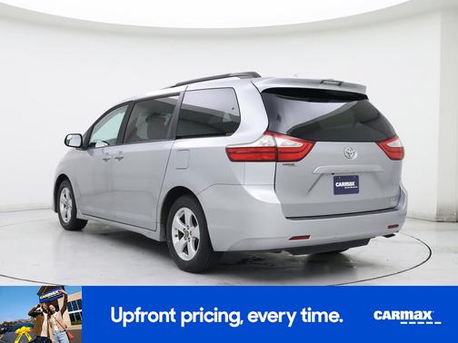 2019 Toyota Sienna LE