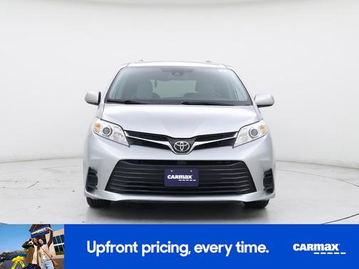 2019 Toyota Sienna LE