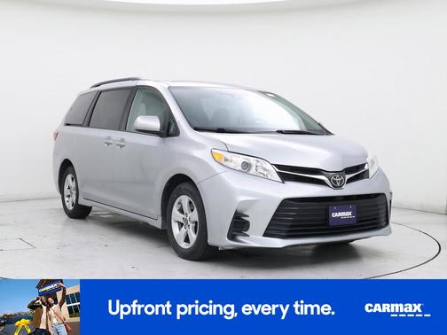 2019 Toyota Sienna LE