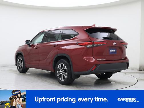 Red 2021 Toyota Highlander XLE