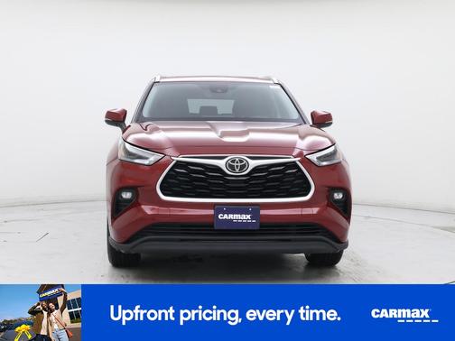 Red 2021 Toyota Highlander XLE