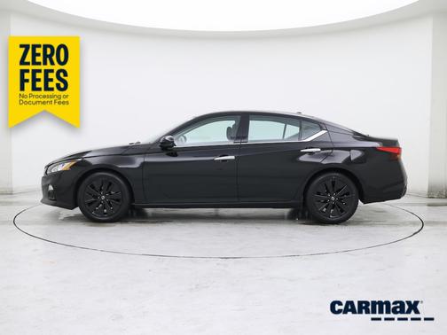 Black 2019 Nissan Altima SL