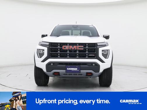 White 2023 GMC Canyon AT4