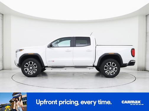 White 2023 GMC Canyon AT4
