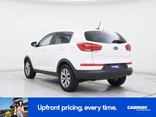 White 2016 Kia Sportage LX