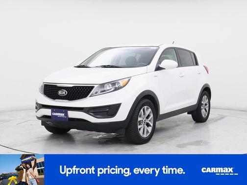 White 2016 Kia Sportage LX