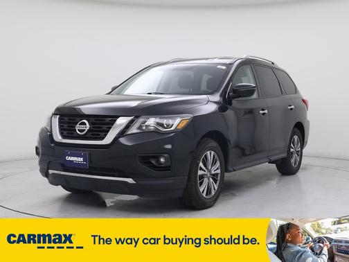 2020 Nissan Pathfinder SV