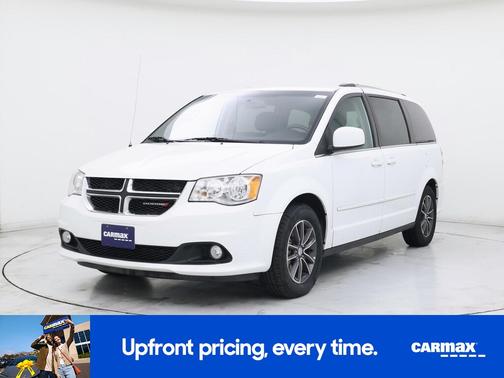 White 2017 Dodge Grand Caravan SXT