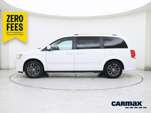White 2017 Dodge Grand Caravan SXT