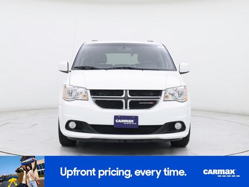 White 2017 Dodge Grand Caravan SXT