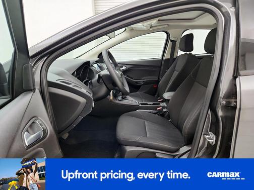 Gray 2018 Ford Focus SEL