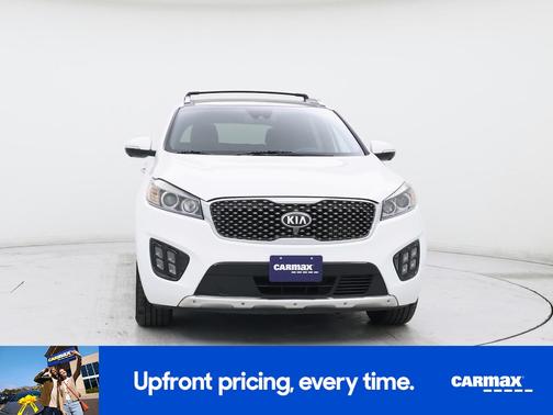 White 2016 Kia Sorento Limited