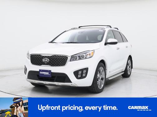 White 2016 Kia Sorento Limited