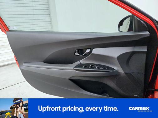 2019 Hyundai Veloster R-Spec