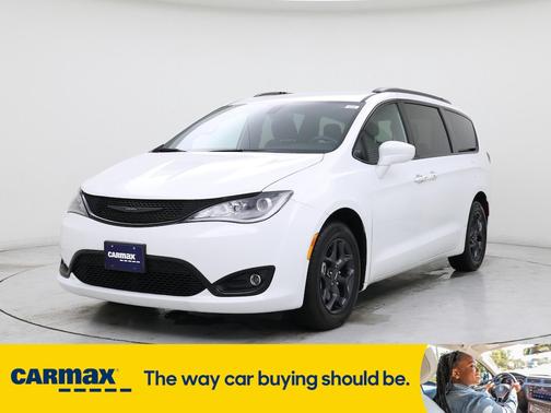 2020 Chrysler Pacifica Touring