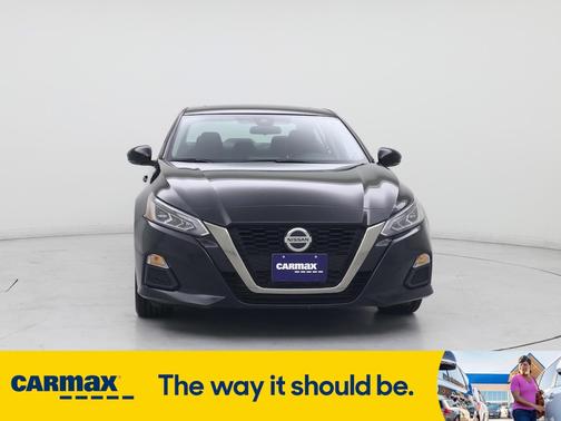2022 Nissan Altima SR