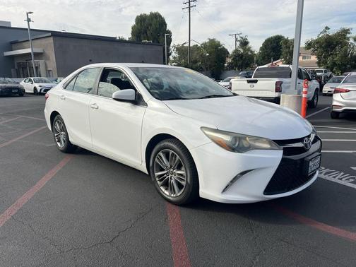 2015 Toyota Camry SE