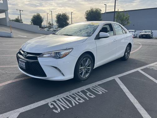 2015 Toyota Camry SE