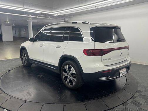 Polar White 2024 Mercedes-Benz EQB 300 4MATIC