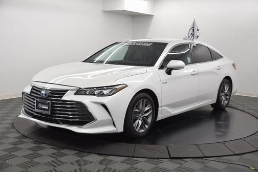 2019 Toyota Avalon Hybrid XLE Plus