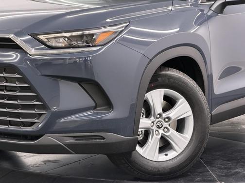 2026 Toyota Highlander LE