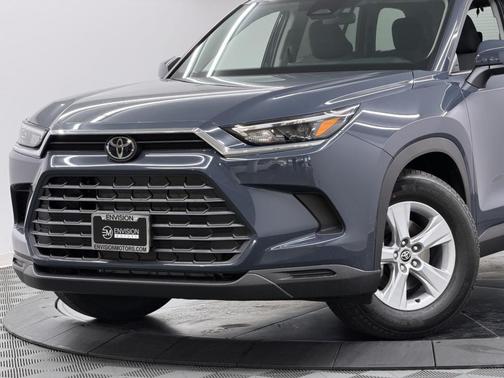 2026 Toyota Highlander LE