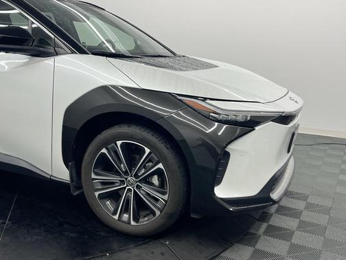 2023 Toyota bZ4X Limited