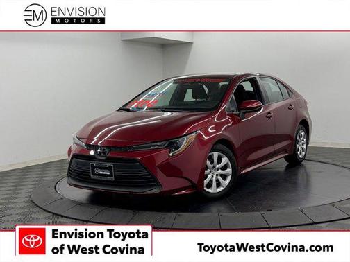 Pearl 2023 Toyota Corolla LE
