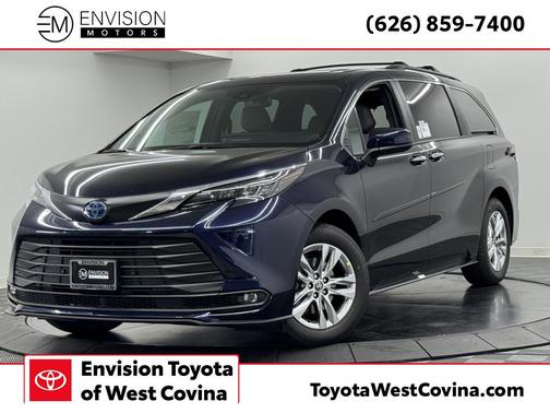 2025 Toyota Sienna XLE