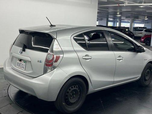 Classic Silver Metallic 2014 Toyota Prius c Three