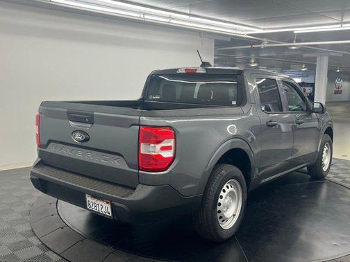 Carbonized Gray Metallic 2025 Ford Maverick XL