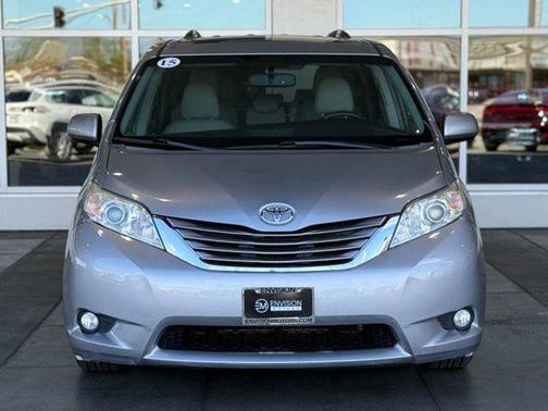 2015 Toyota Sienna XLE