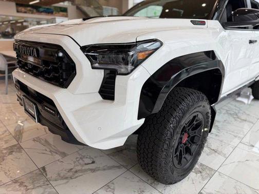 Ice Cap w/Black Roof 2026 Toyota Tacoma Hybrid TRD Pro