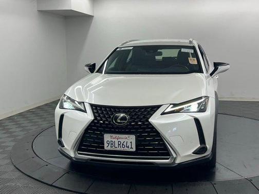 Eminent White Pearl 2022 Lexus UX 200 Base