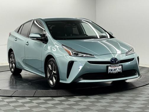 2019 Toyota Prius XLE