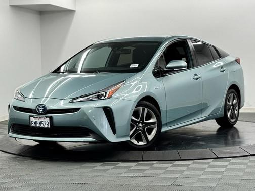 2019 Toyota Prius XLE