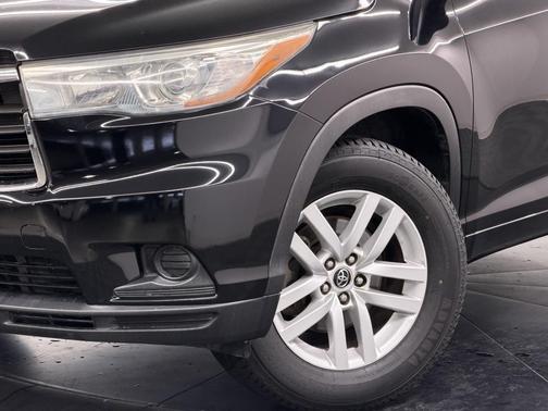 2016 Toyota Highlander LE