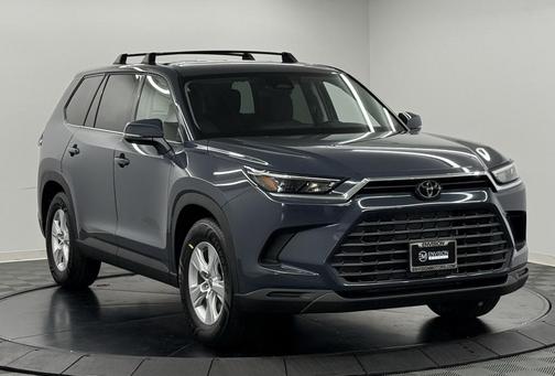 2026 Toyota Highlander LE