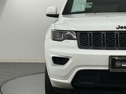 2021 Jeep Grand Cherokee Laredo