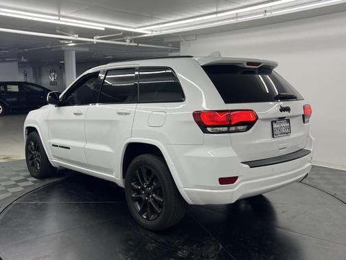 2021 Jeep Grand Cherokee Laredo
