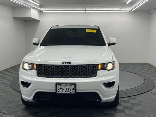 2021 Jeep Grand Cherokee Laredo