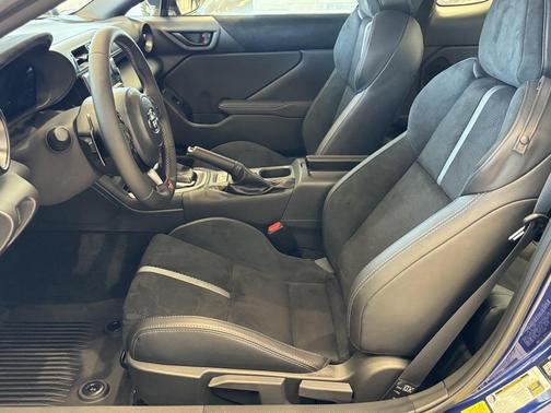 2025 Toyota GR86 Premium