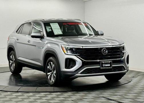 Silver Mist Metallic 2025 Volkswagen Atlas Cross Sport 2.0T SE