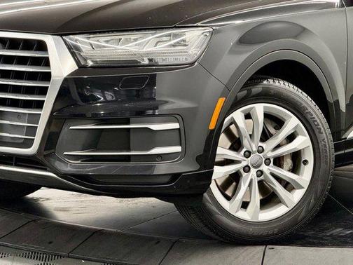 Orca Black Metallic 2019 Audi Q7 45 Premium