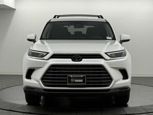 2026 Toyota Highlander LE
