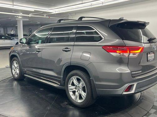 Predawn Gray Mica 2018 Toyota Highlander Hybrid Limited
