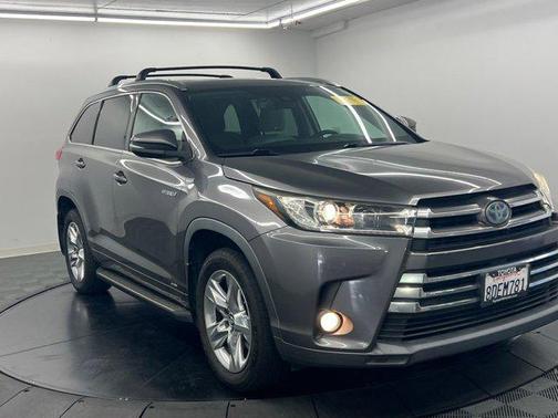 Predawn Gray Mica 2018 Toyota Highlander Hybrid Limited