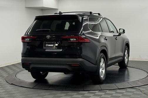 2026 Toyota Highlander LE